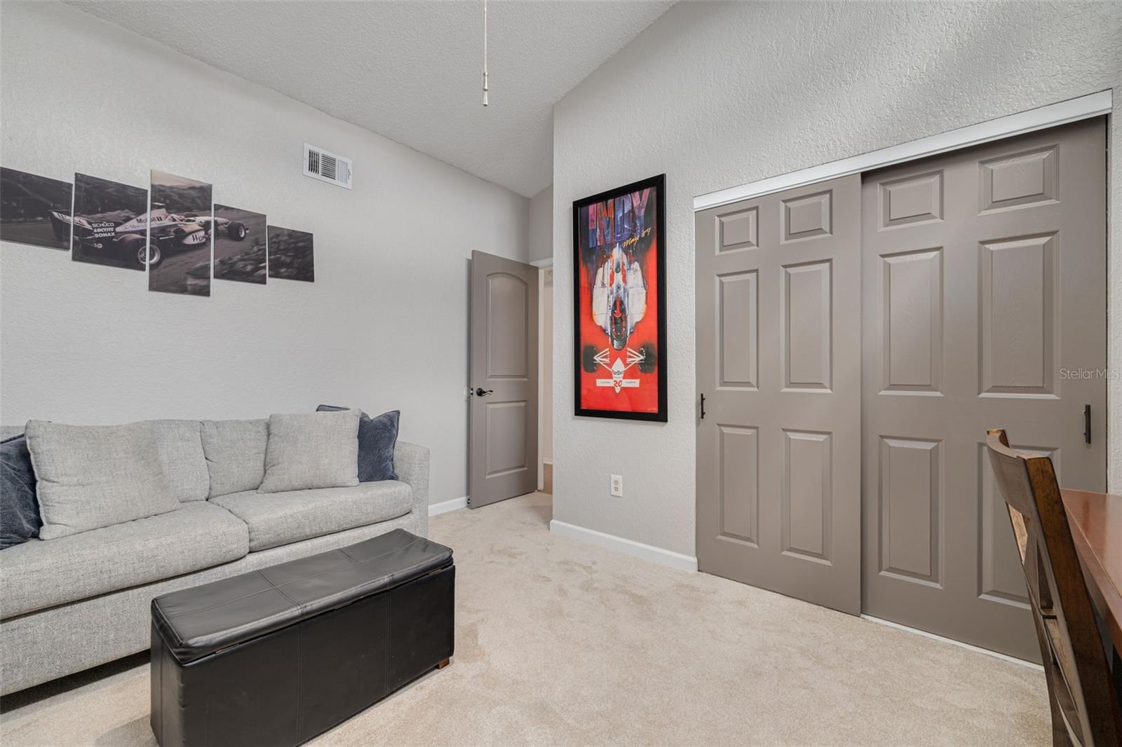 2nd Bedroom with Built-in Closet