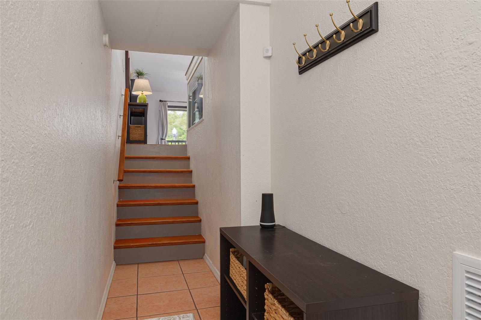Ground Level Hall Entryway into Unit 3404