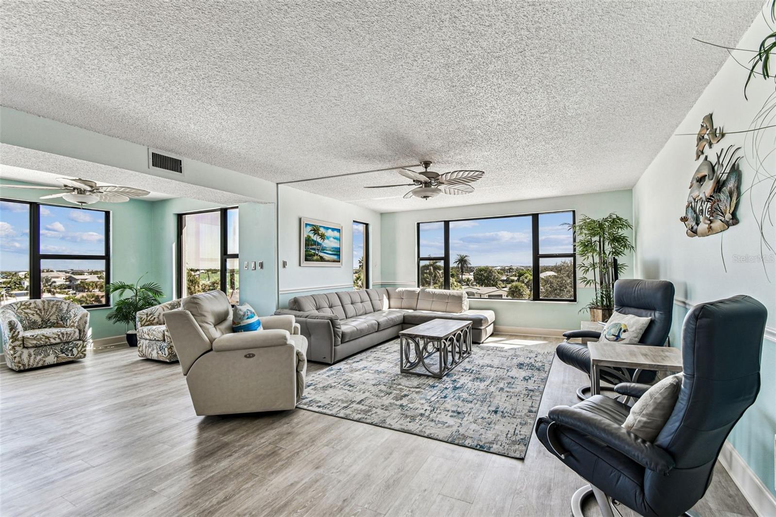 Plenty of seating for entertaining.