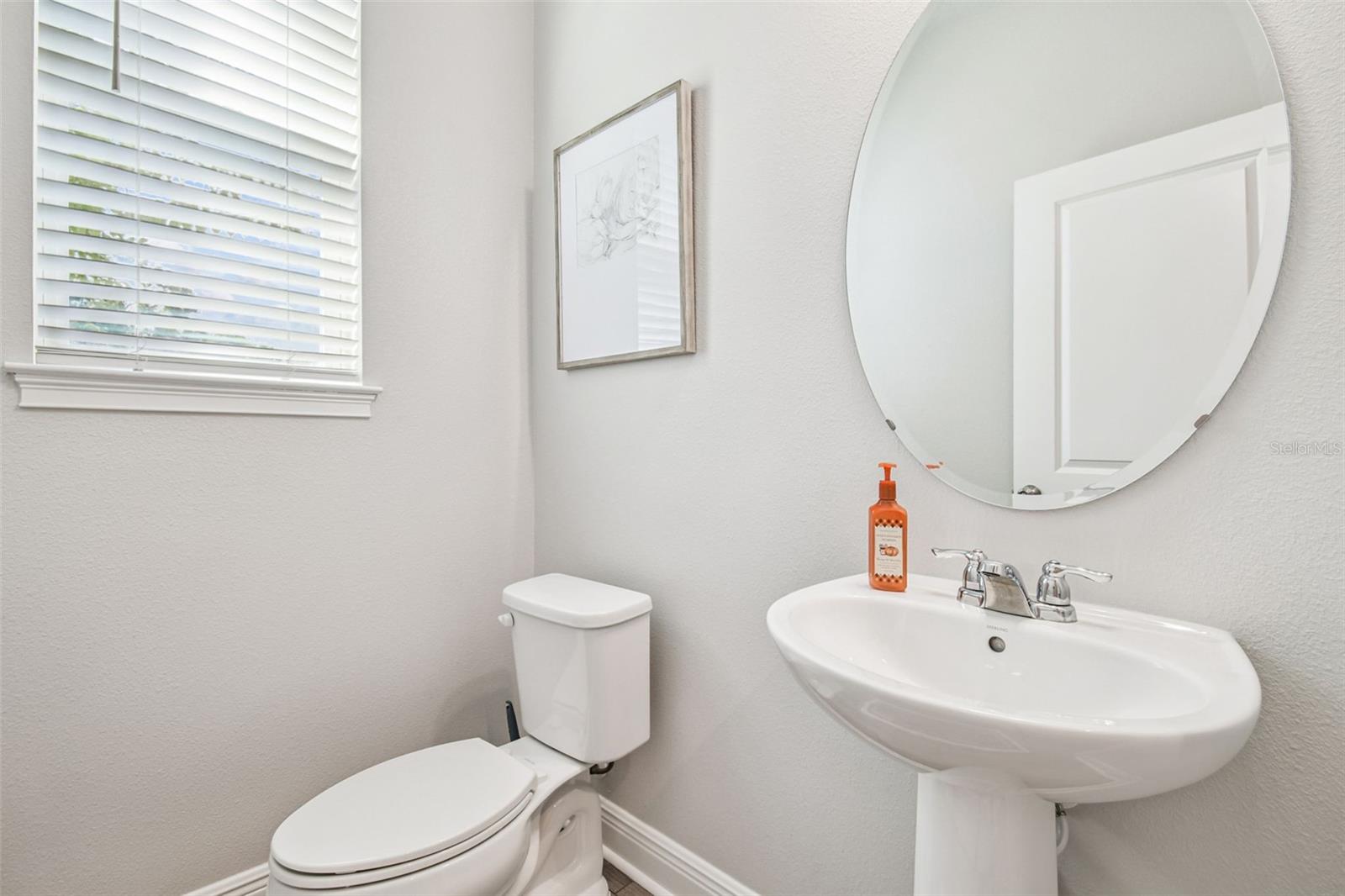 Main floor 1/2 bathroom