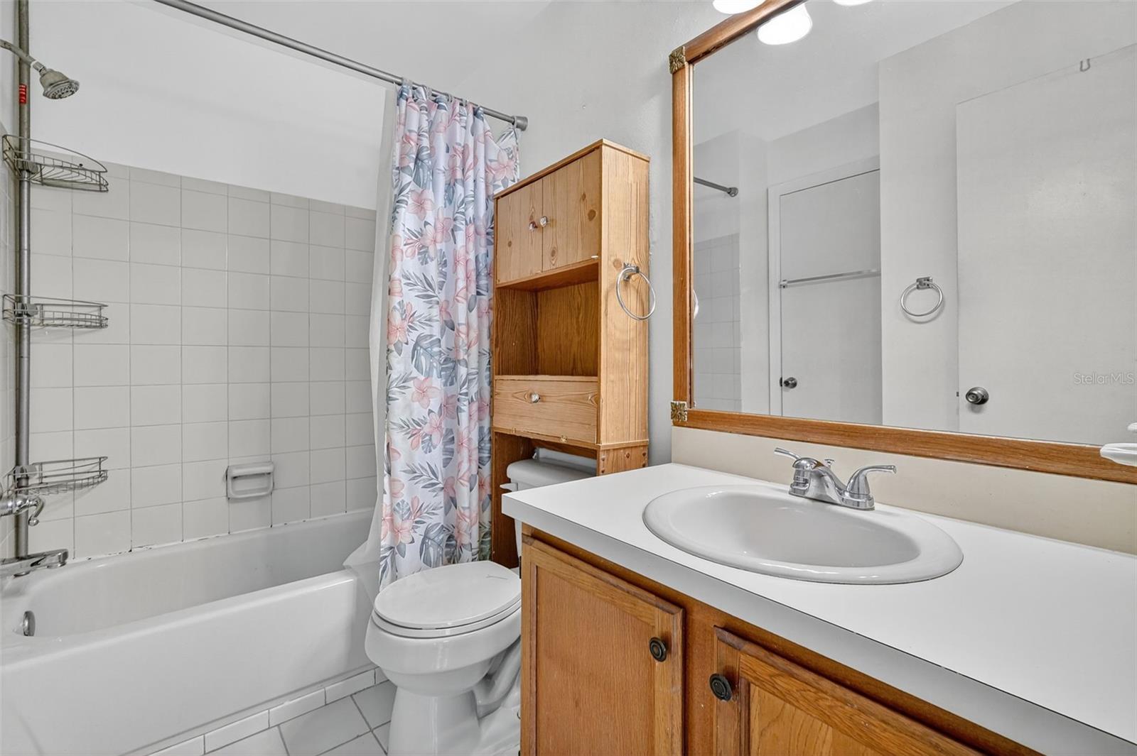 Full Bathroom