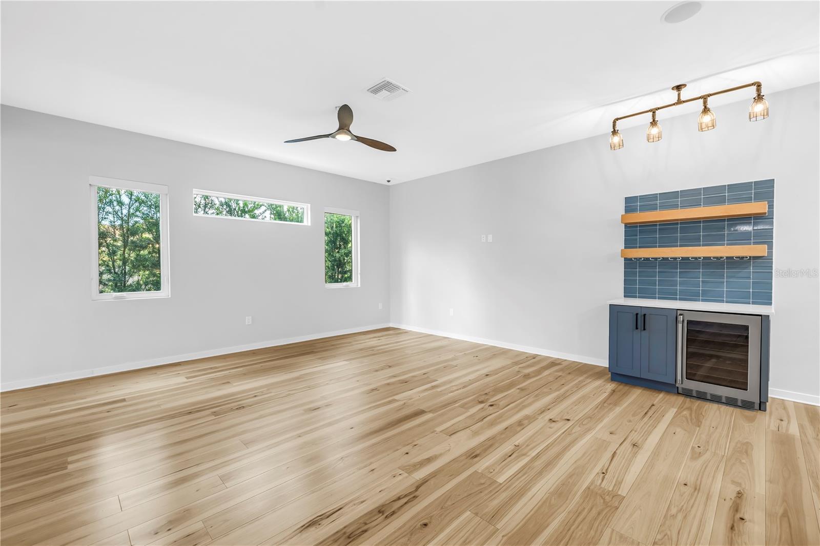 Spacious Living Room