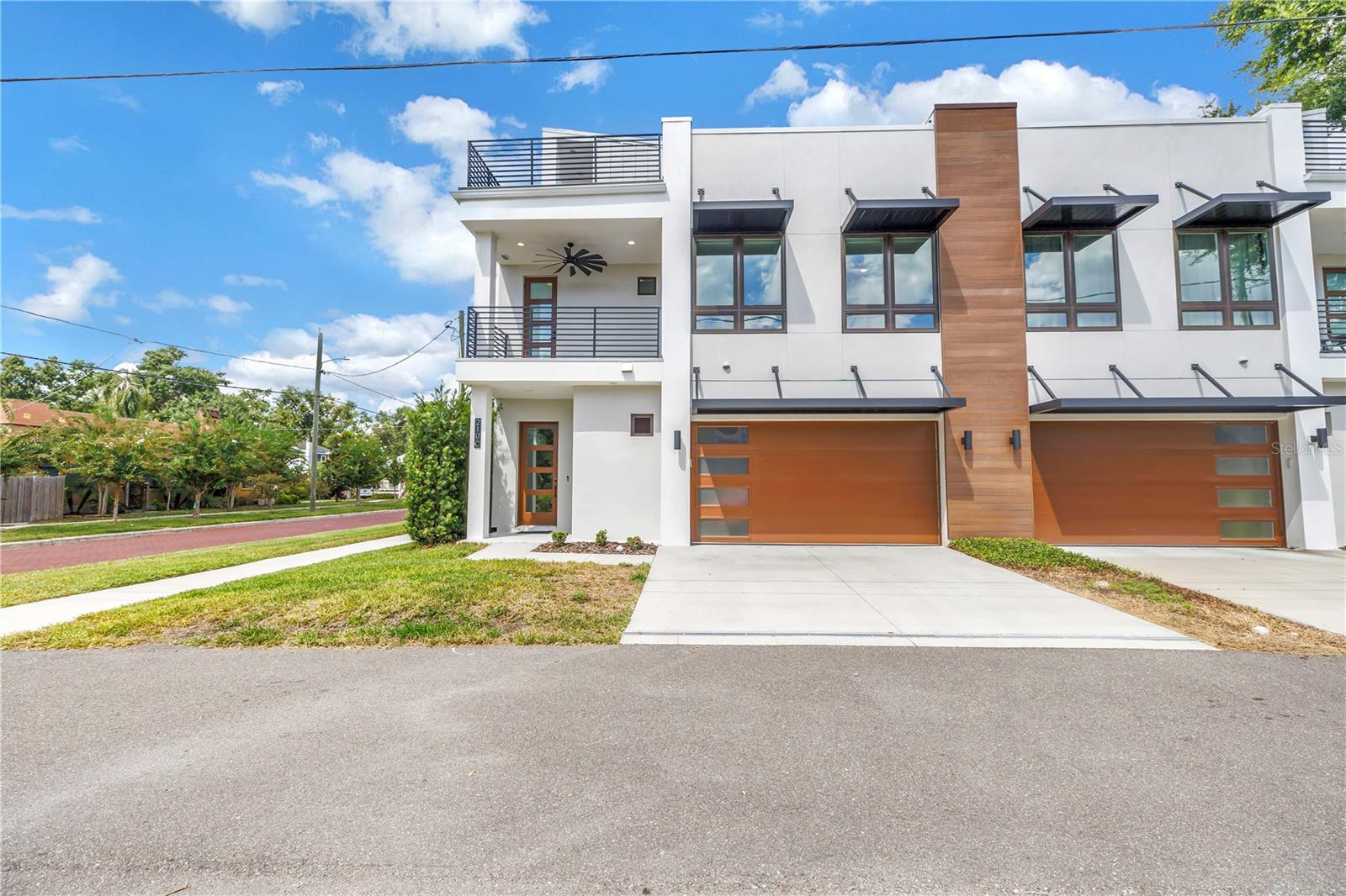 201 W Amelia Ave #C