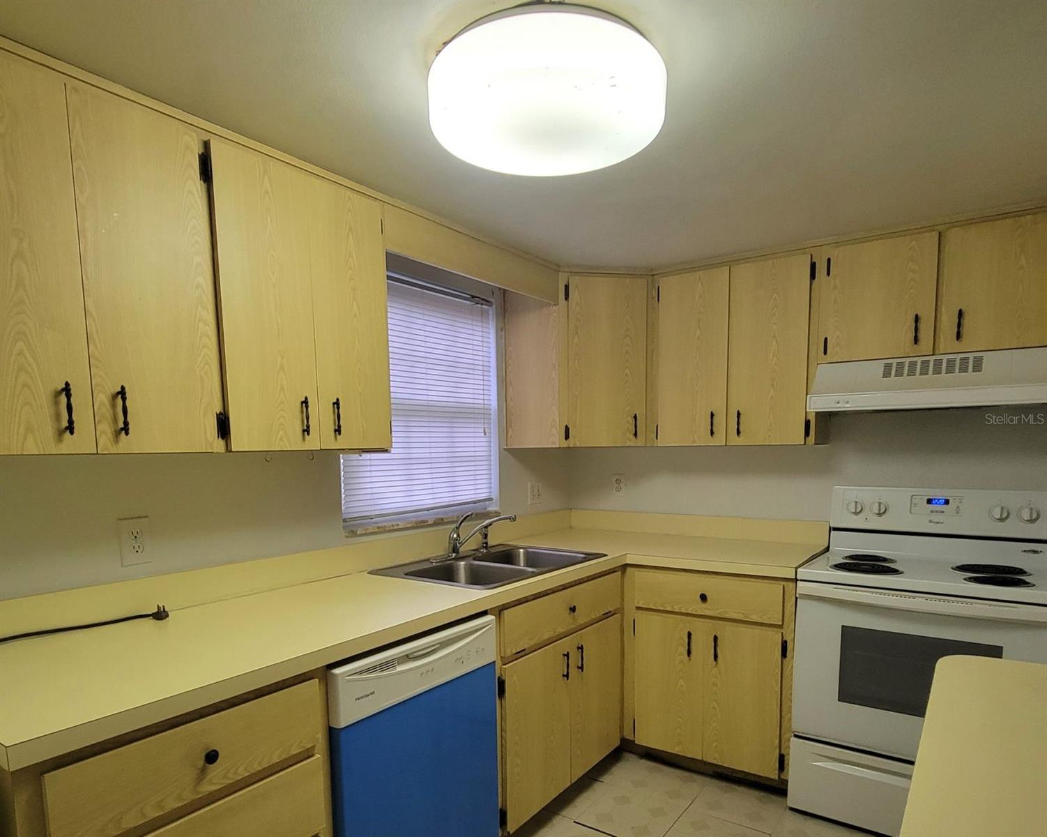 Kitchen with plenty of cabinets