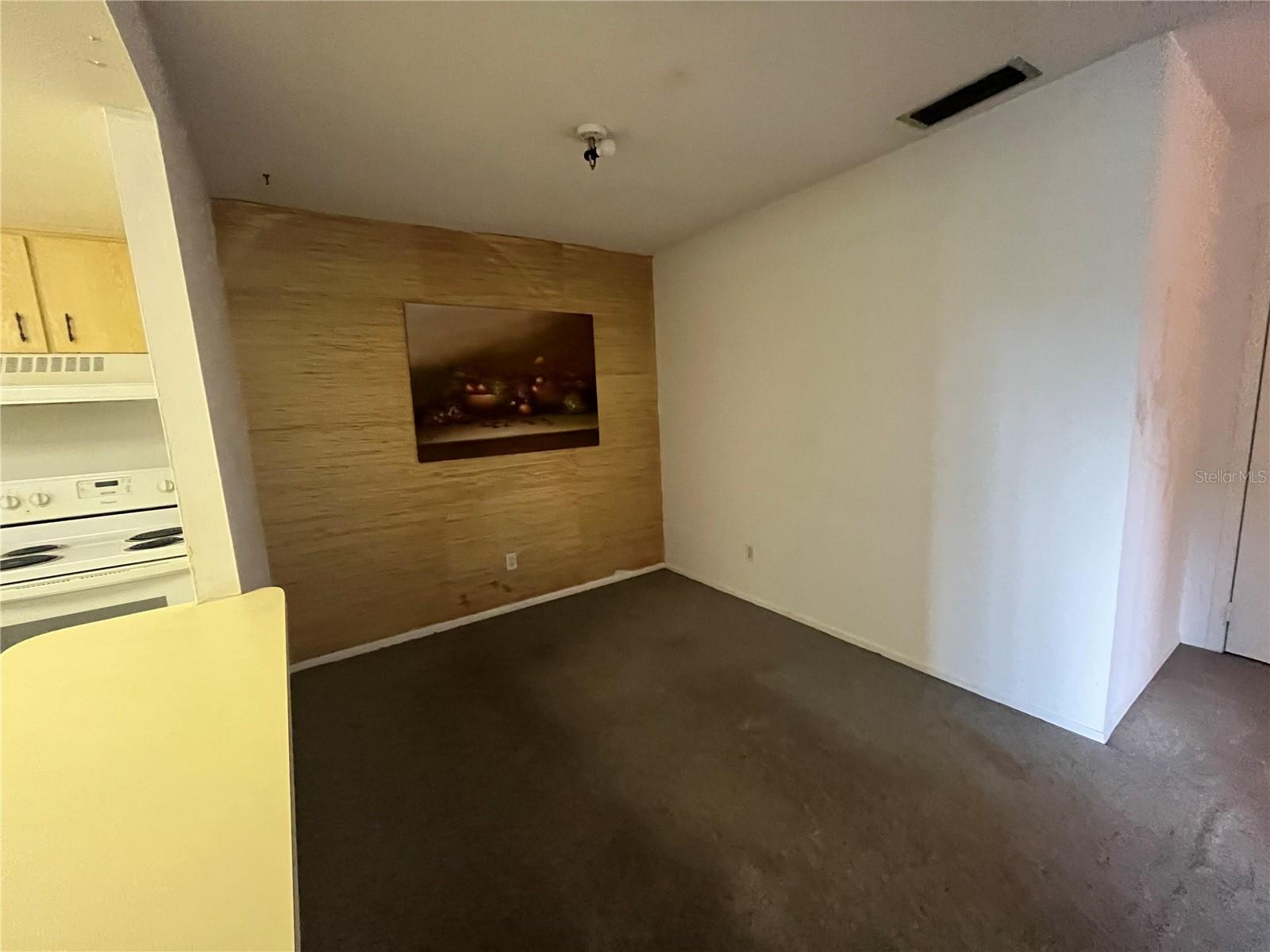 Dining room right off the kitchen