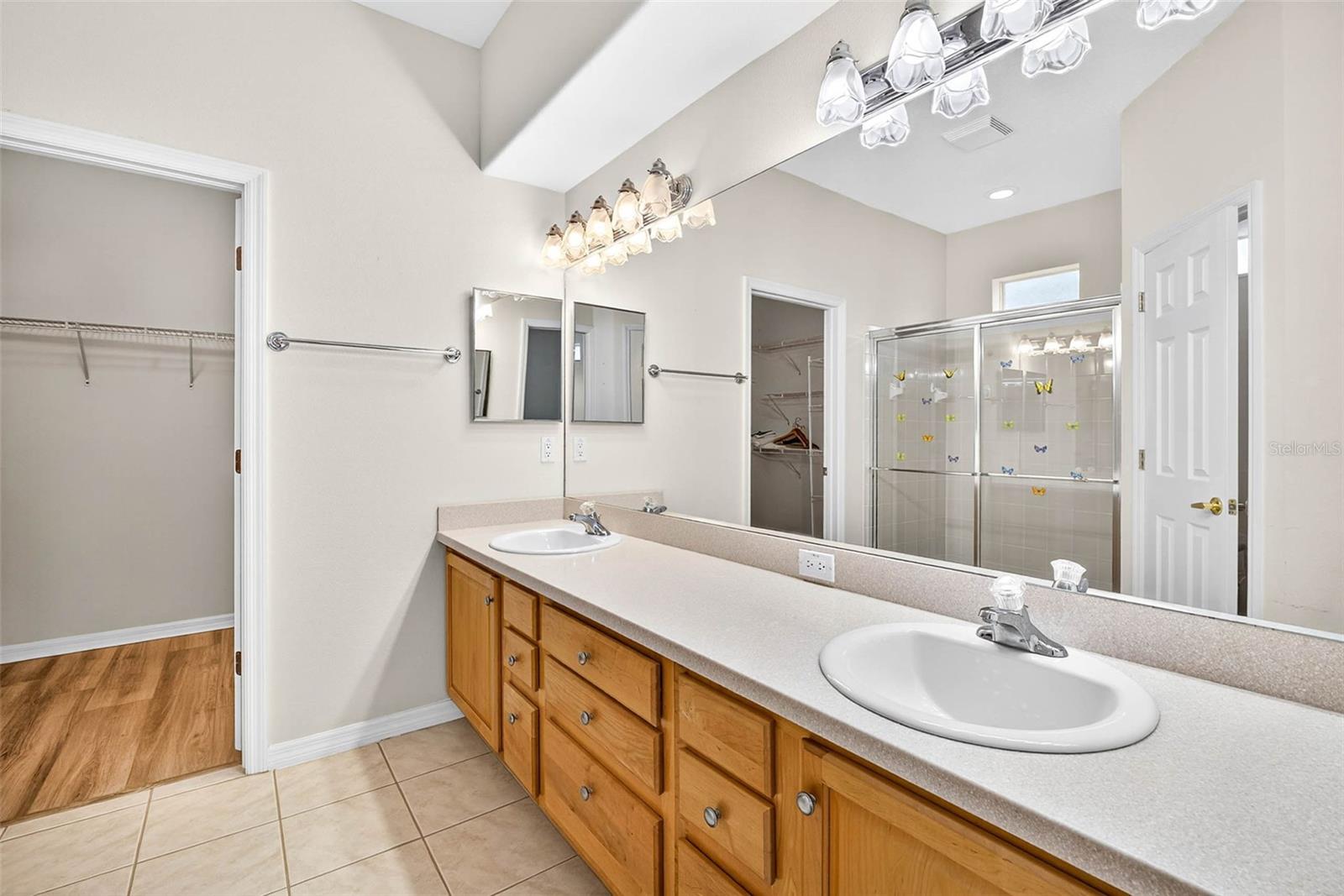 Master Bath with dual sinks