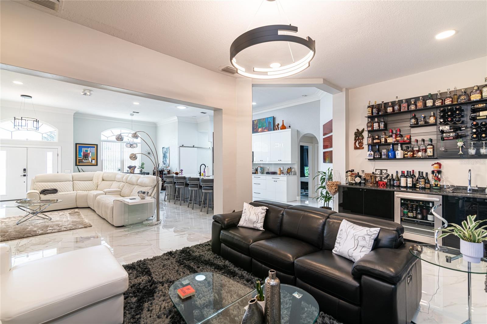 BAR AREA LOUNGE