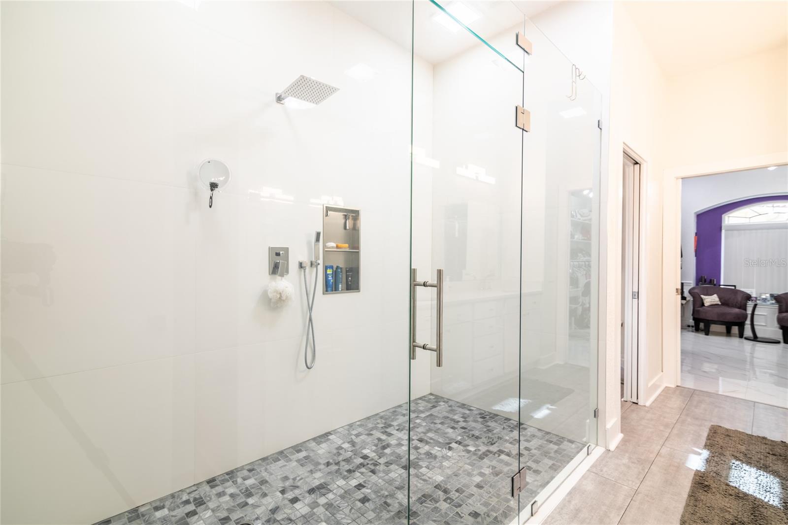 VIEW OF EN-SUITE SHOWER