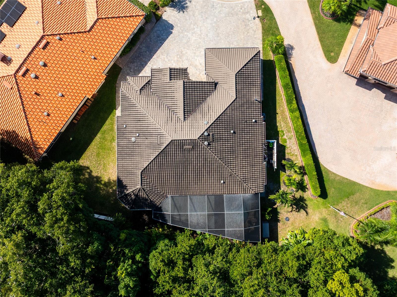 AERIAL VIEW / METAL ROOF