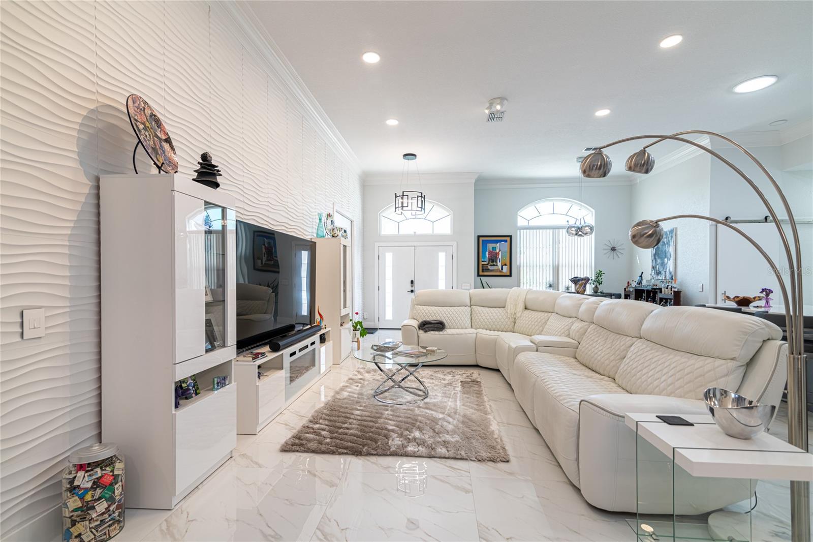 SIDE VIEW OF LIVING ROOM AREA