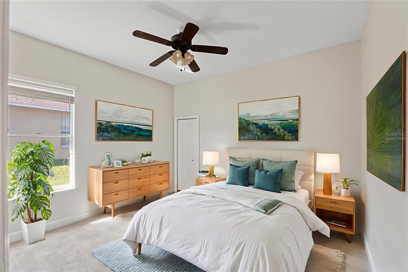 This photo has been Virtually Staged.