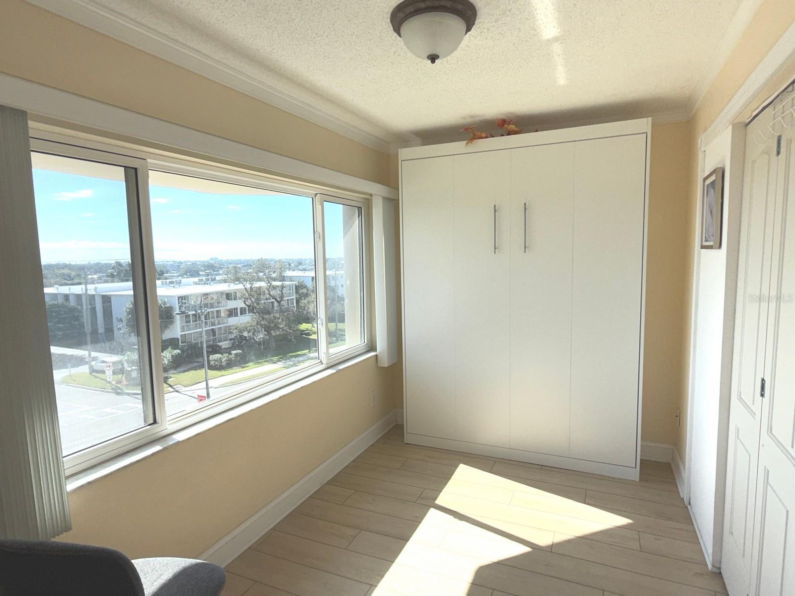 Bonus Room - Murphy Bed