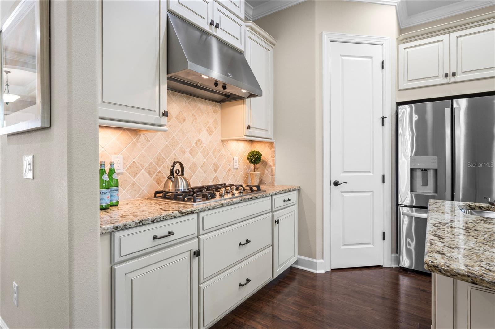 Gourmet kitchen with Gas Cook top