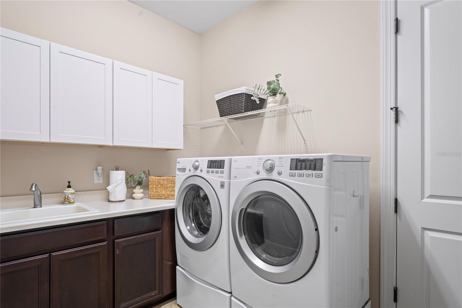 Complete Laundry room