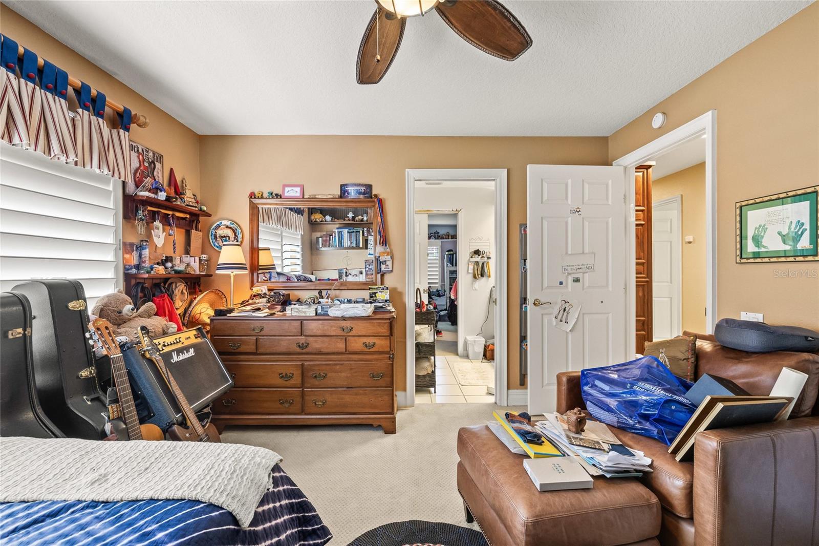 Bedroom 3 with dual-entry bathroom.