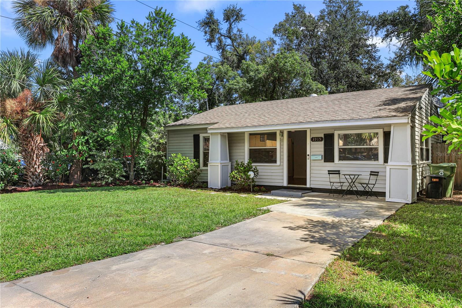 Single-story, convenient living in the heart of Tampa.