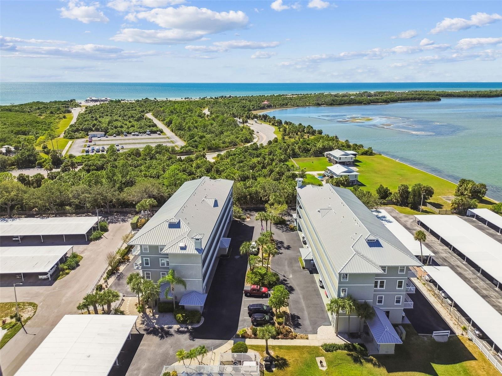 Walk to beaches the park or the ferry to Caladesi Island
