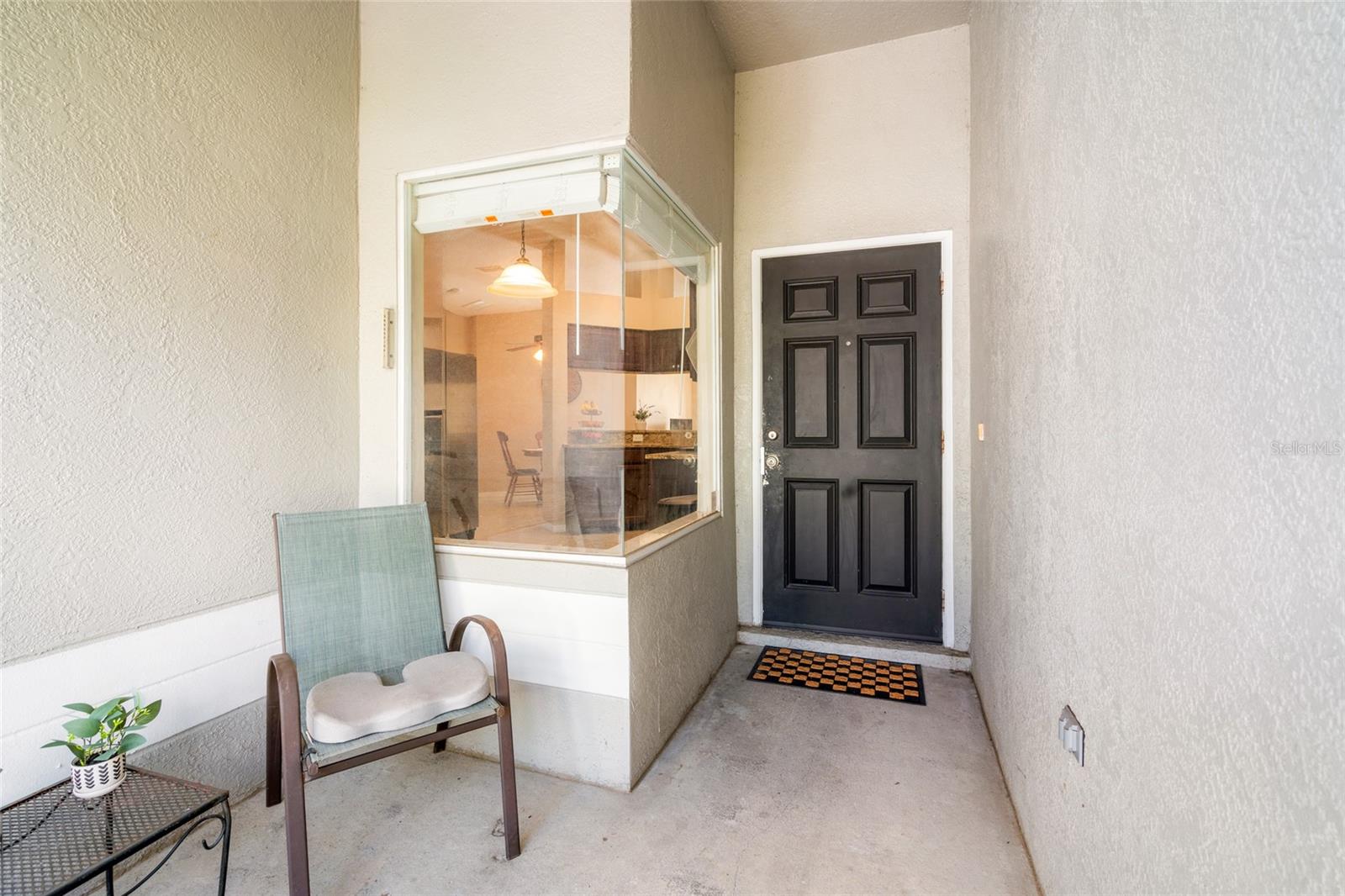 larged screened entry