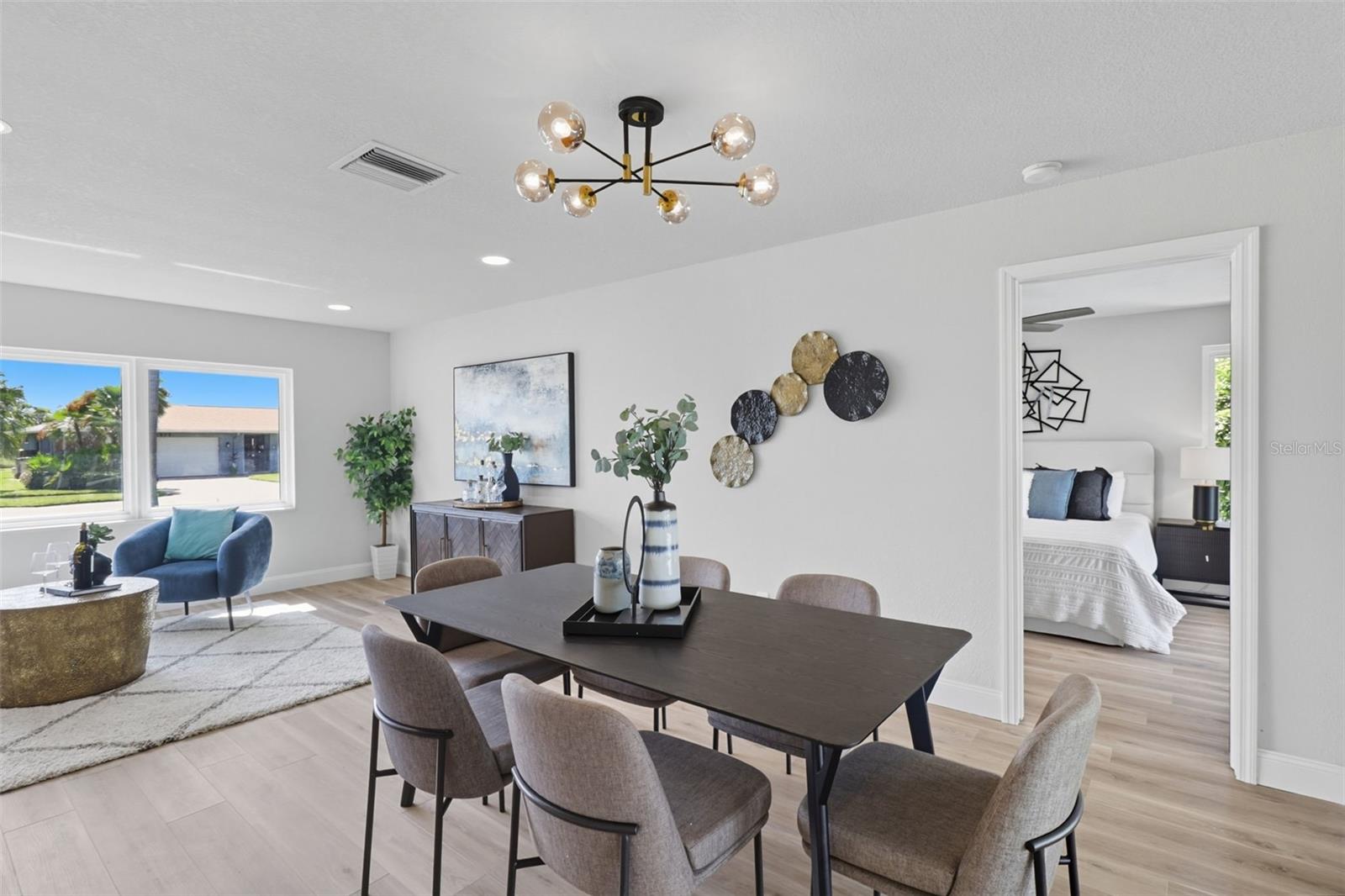 Family/Dining Room Combo