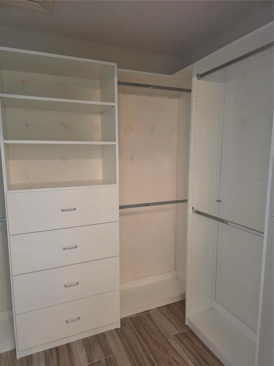 Walk-in closet