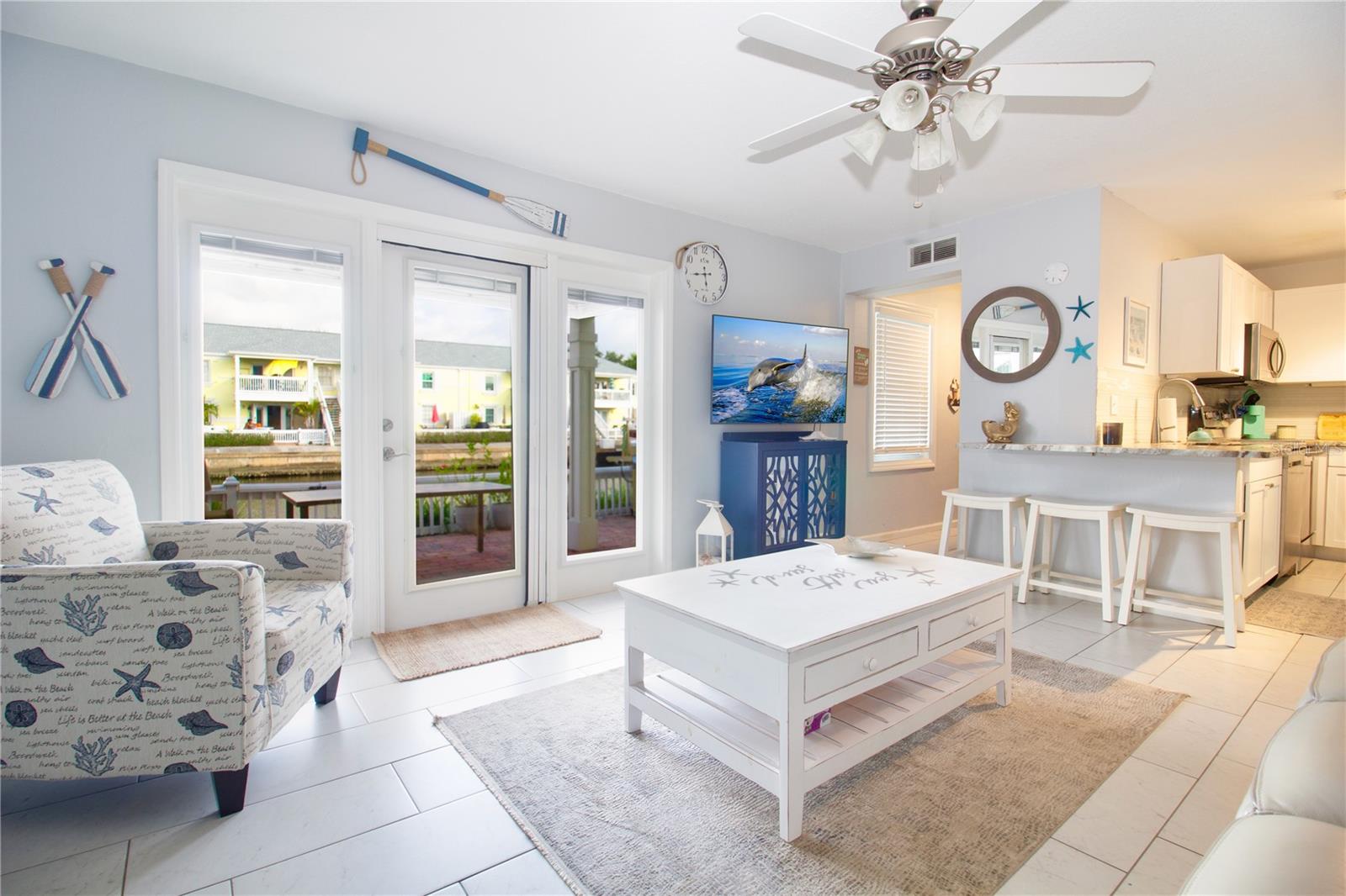 AMAZING WATERVIEWS FROM YOUR LIVING AREA
