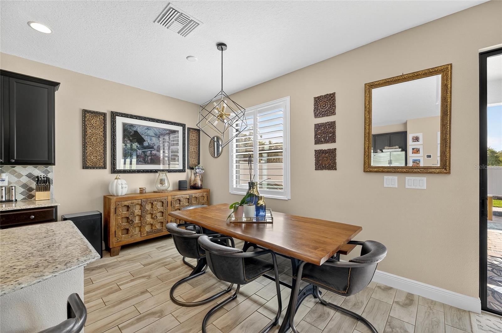 Kitchen Dinette Area