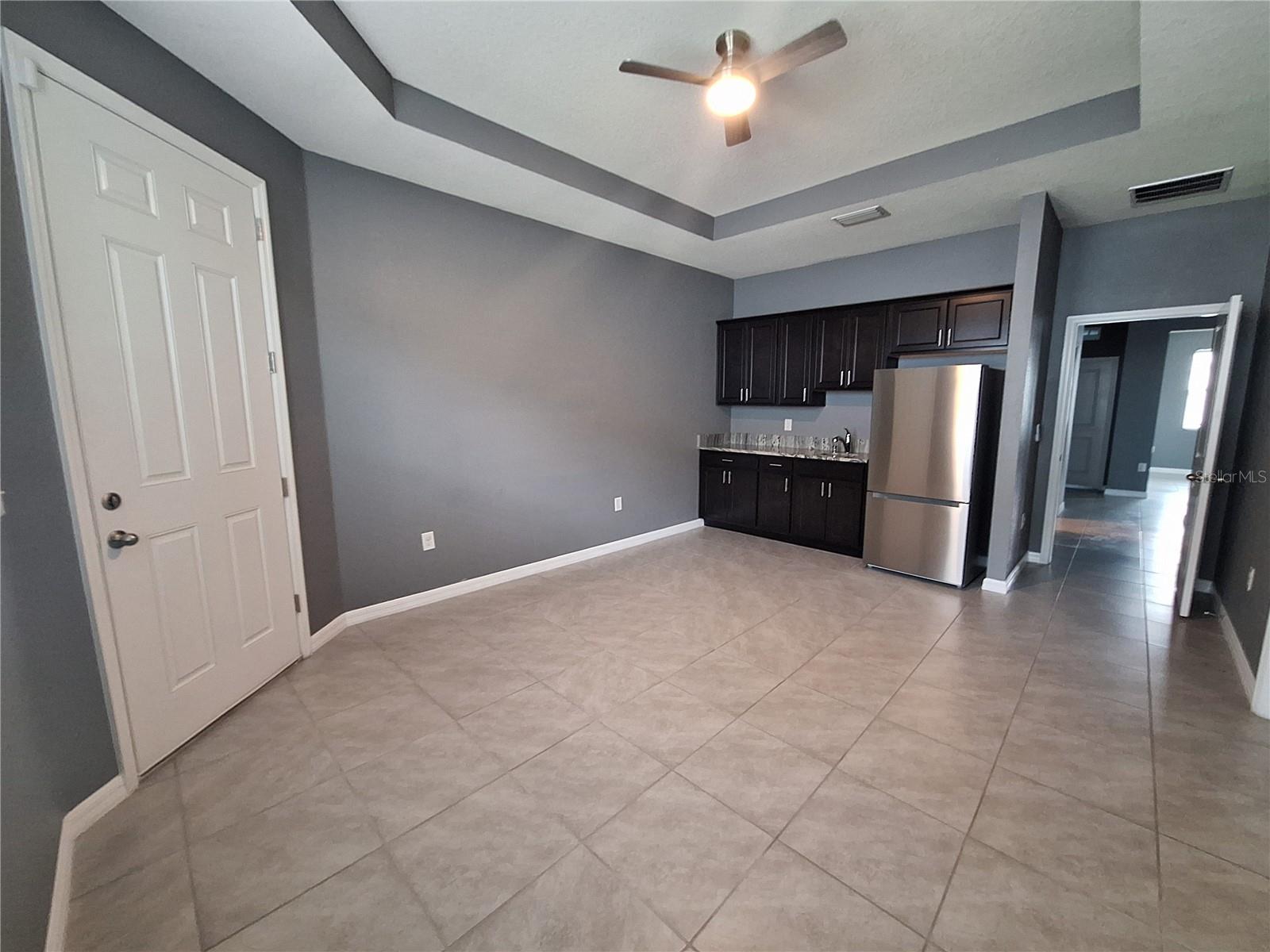 Great for when Family need to move in is 18 ft Room