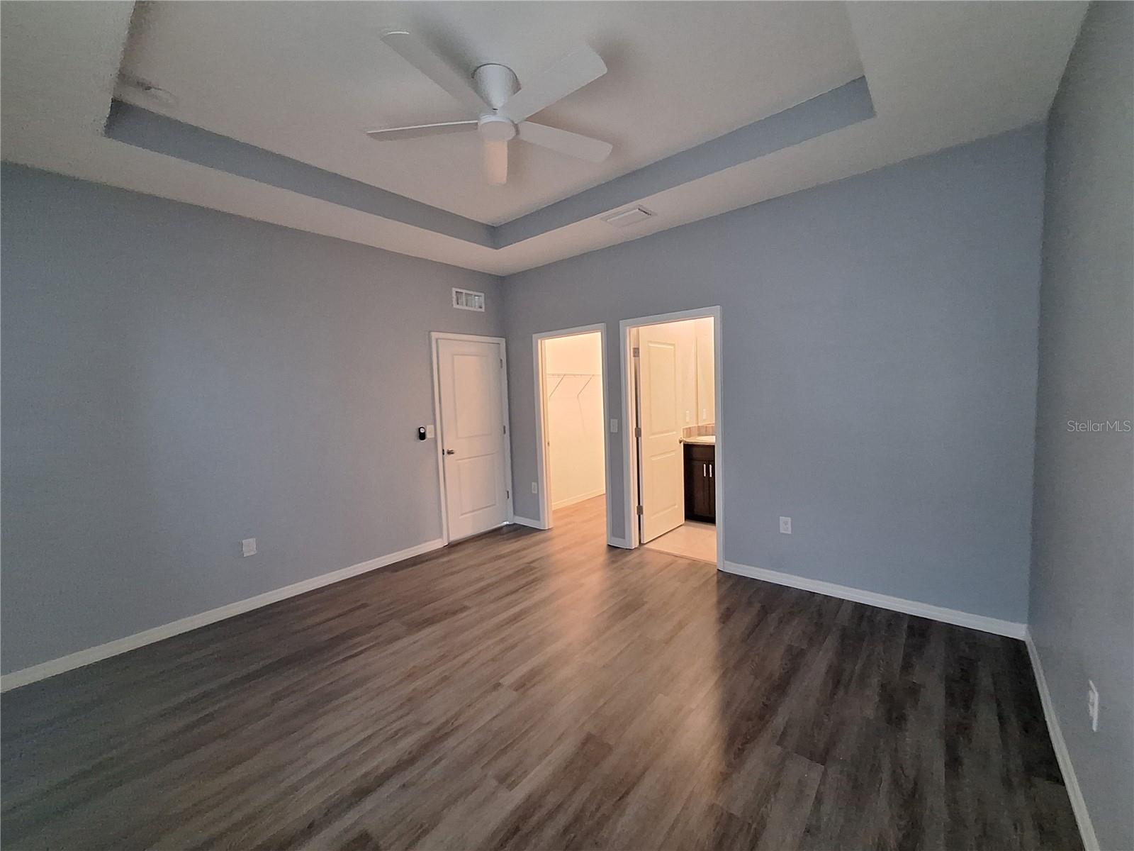 Bedroom 4 Tray Ceilings there too. 14x13