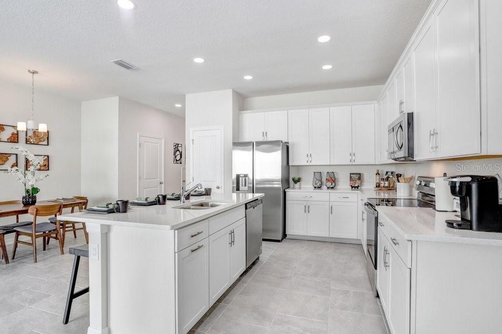 Lots of Kitchen Cabinets! (photo of model)