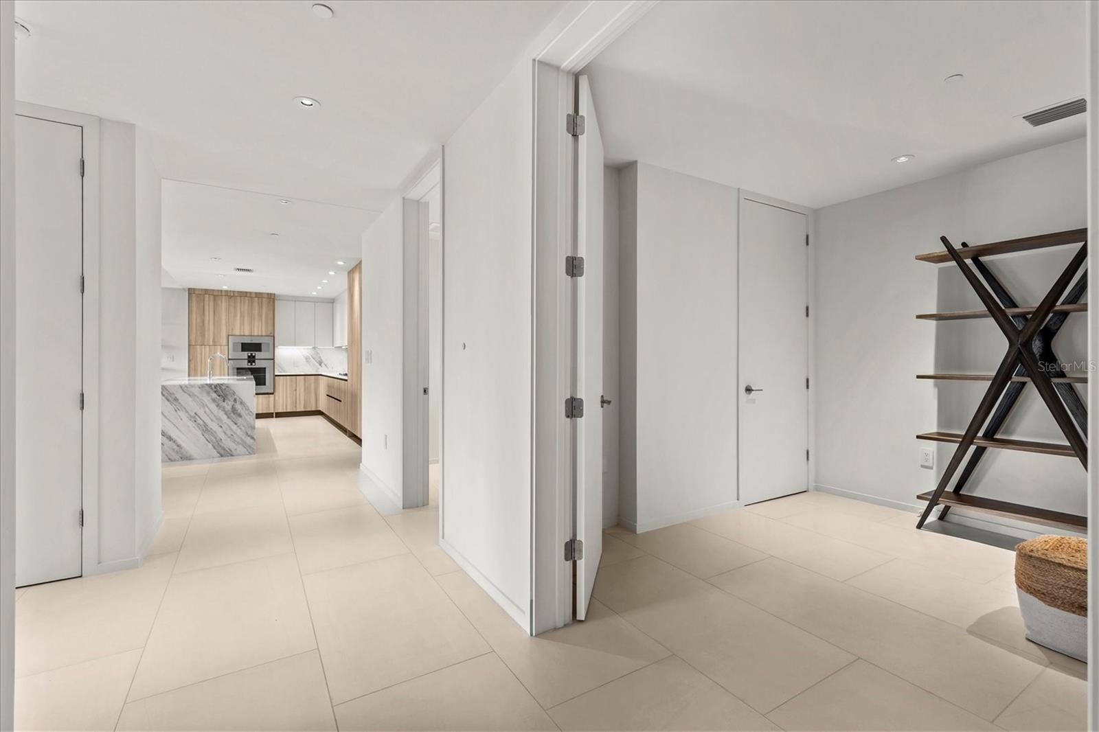 Front Entrance/Foyer
