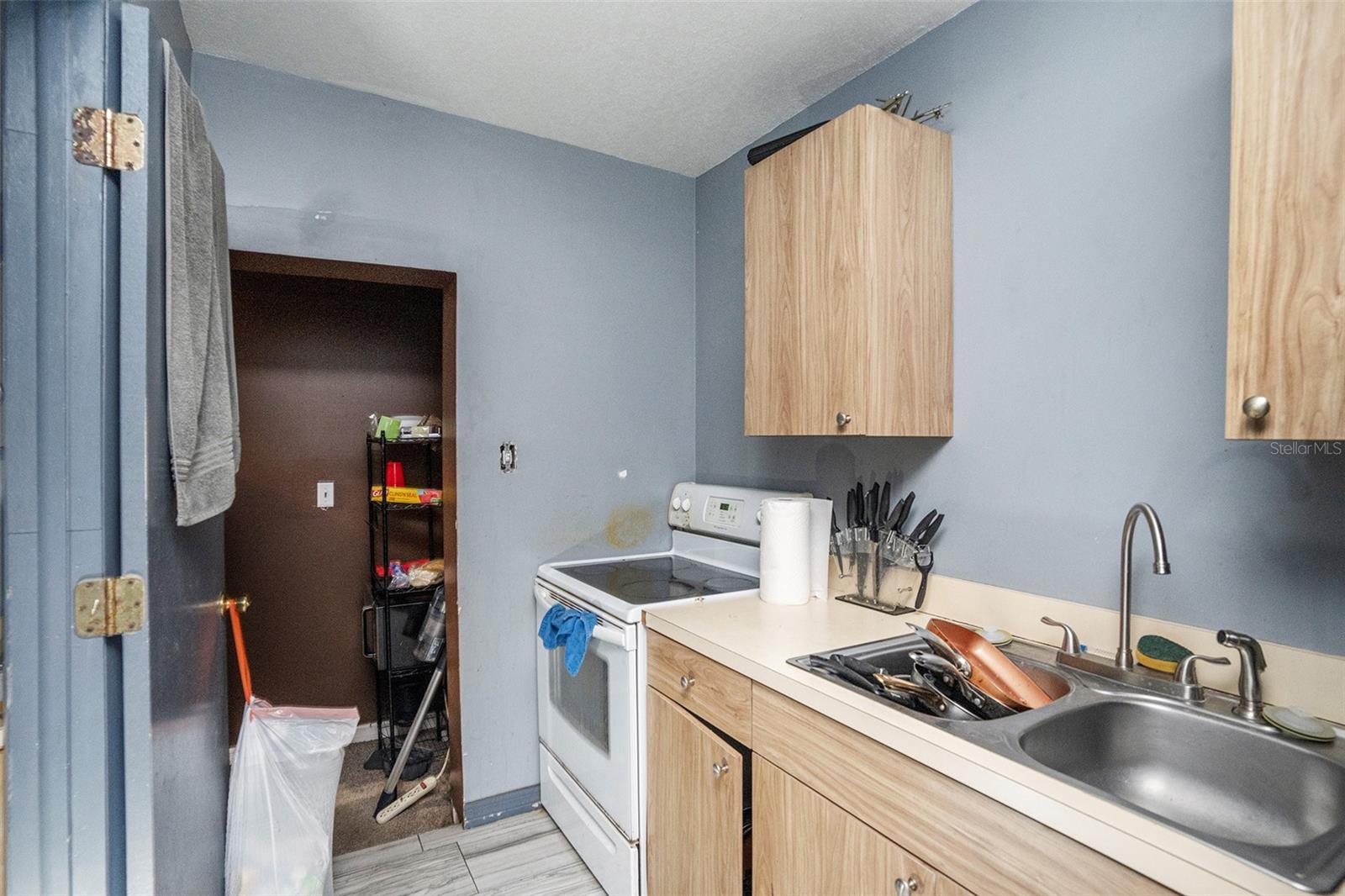 Back Unit Kitchen