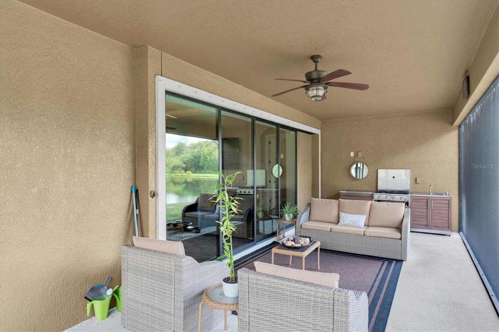COVERED AND SCREENED LANAI
