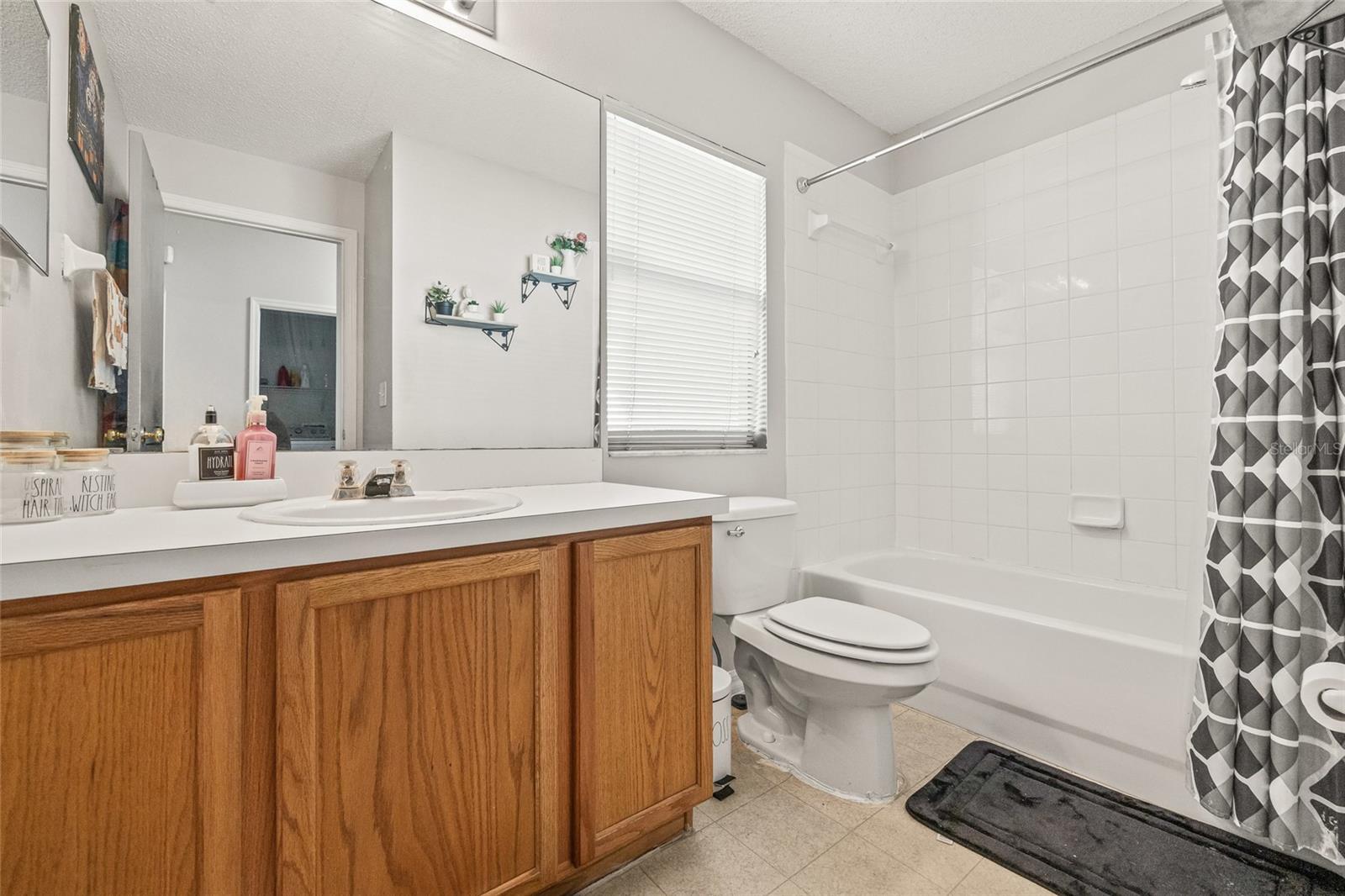 2nd bathroom