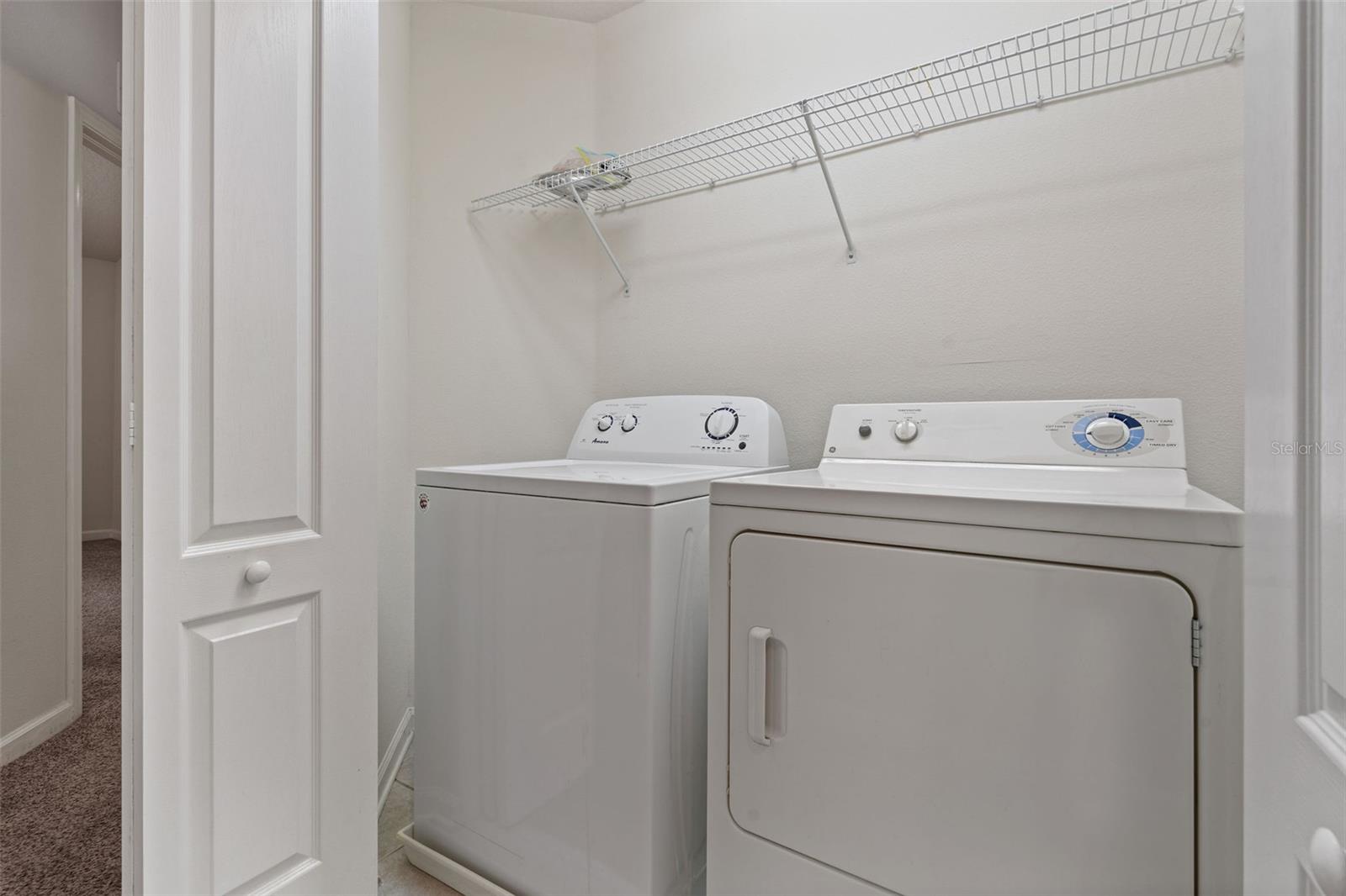 washer and dryer included