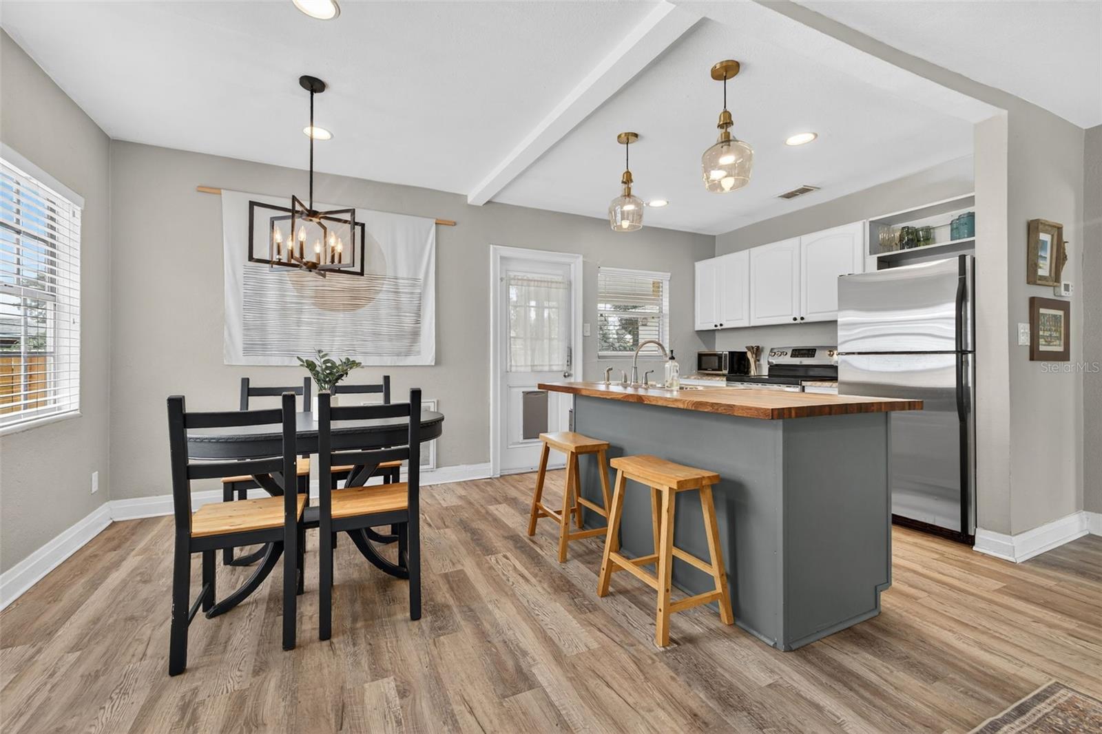 Dining/Kitchen