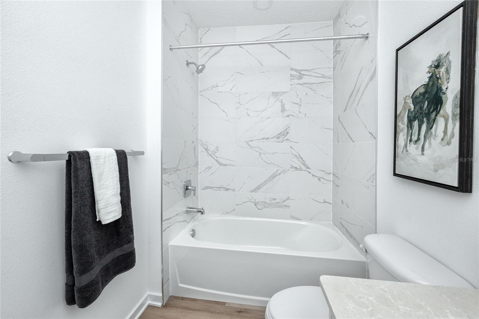 Guest bathroom with shower/tub combo