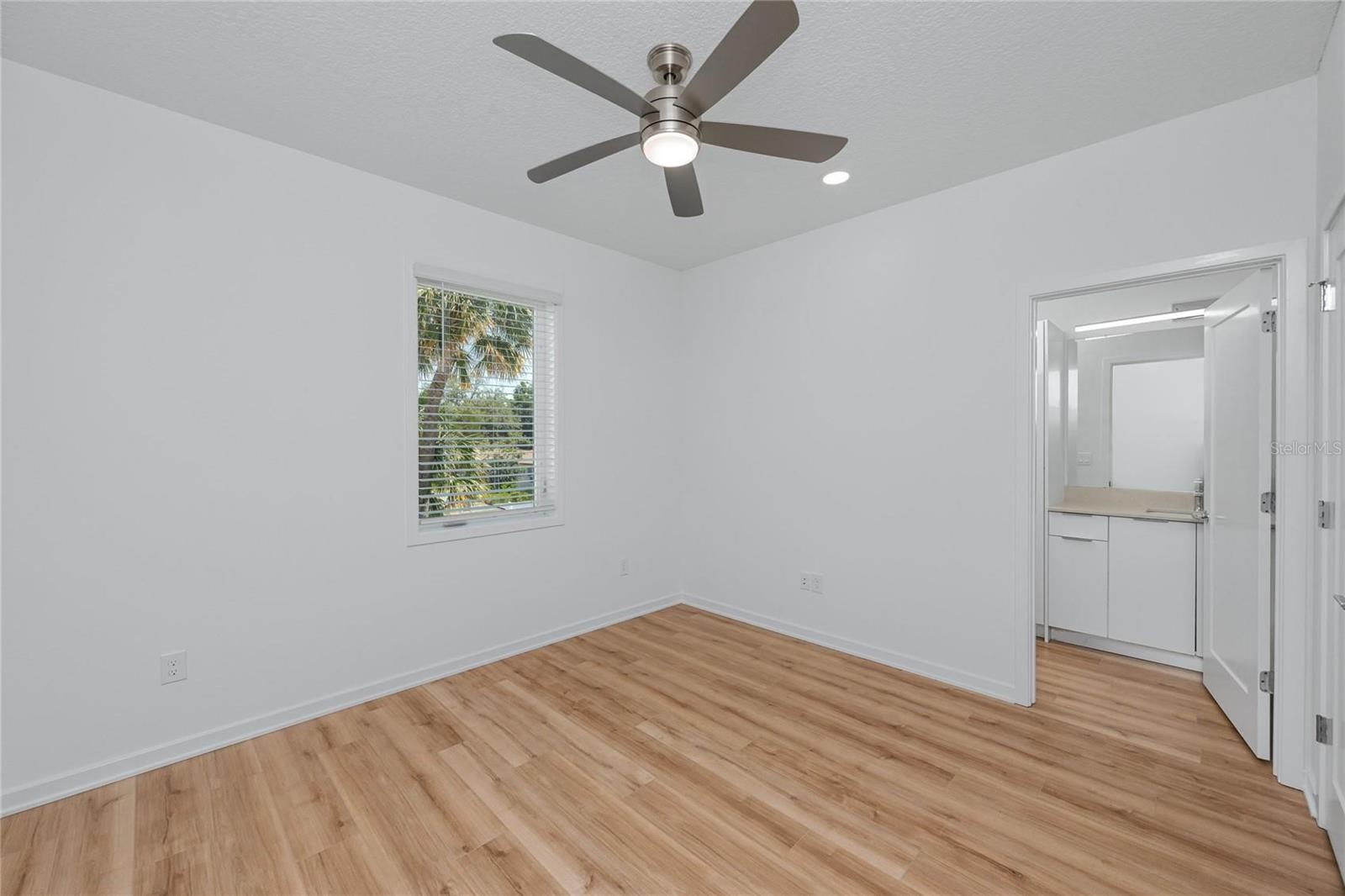 Guest bedroom