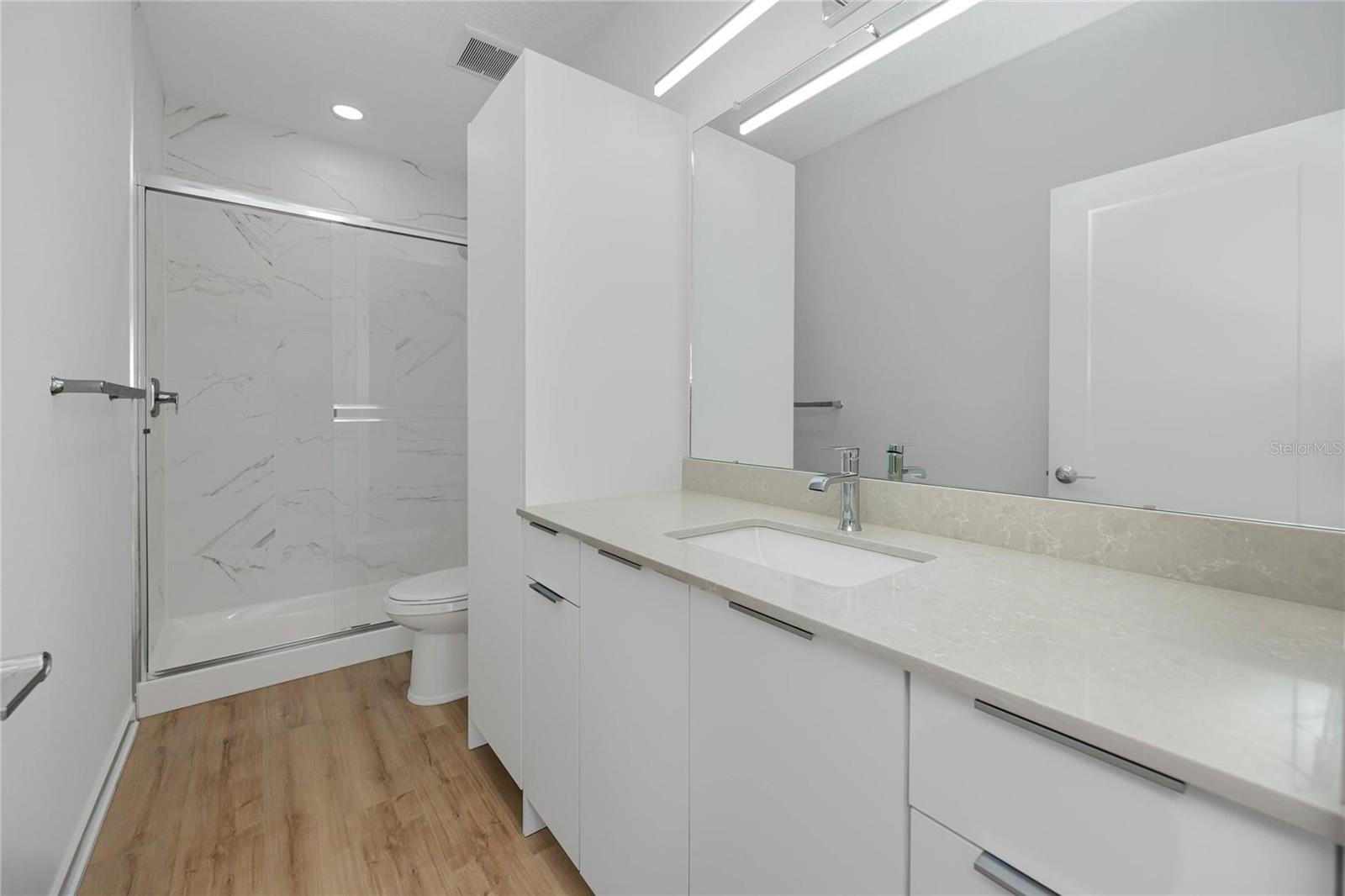 Guest bathroom ensuite