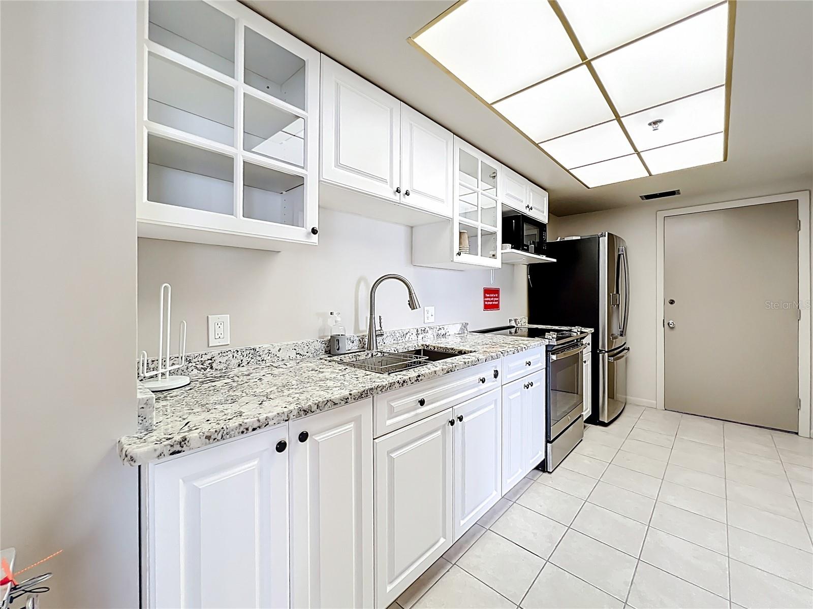 common area kitchen