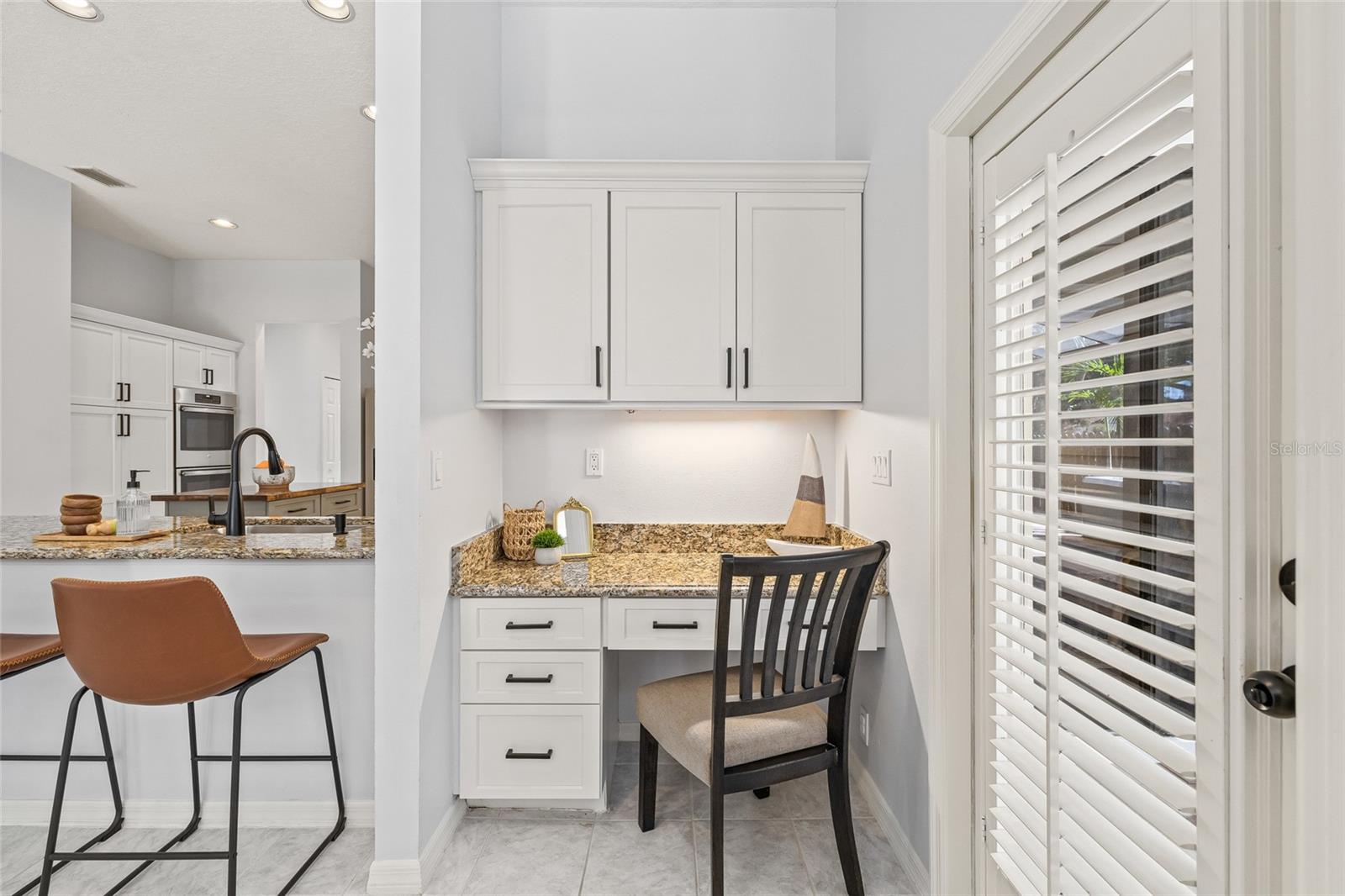 Office or homework nook within the kitchen.