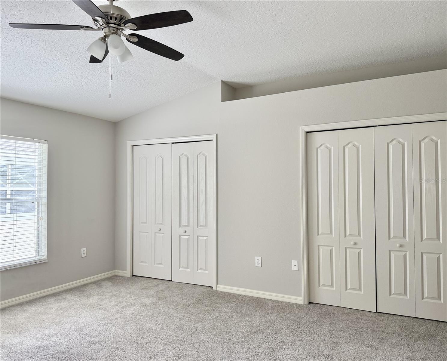 2nd Bedroom - Dual Closets