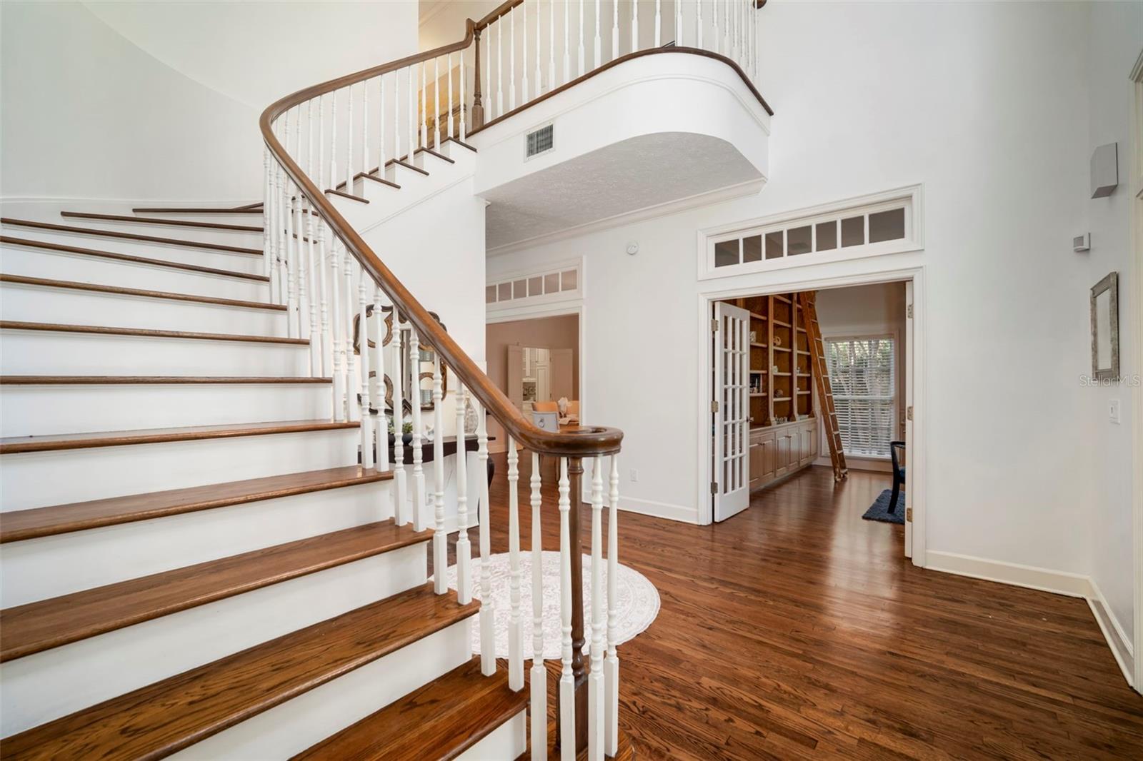 WELCOMING CUTOM FITTED LIBRARY