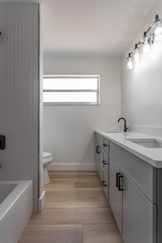 Guest Bath with Tub