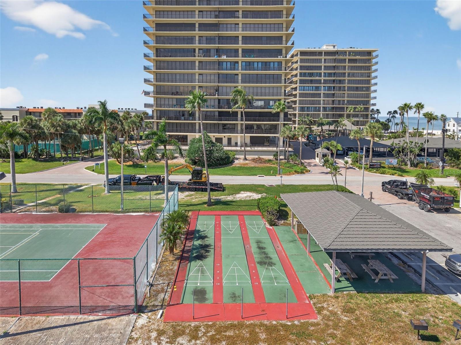 Tennis/Pickleball courts