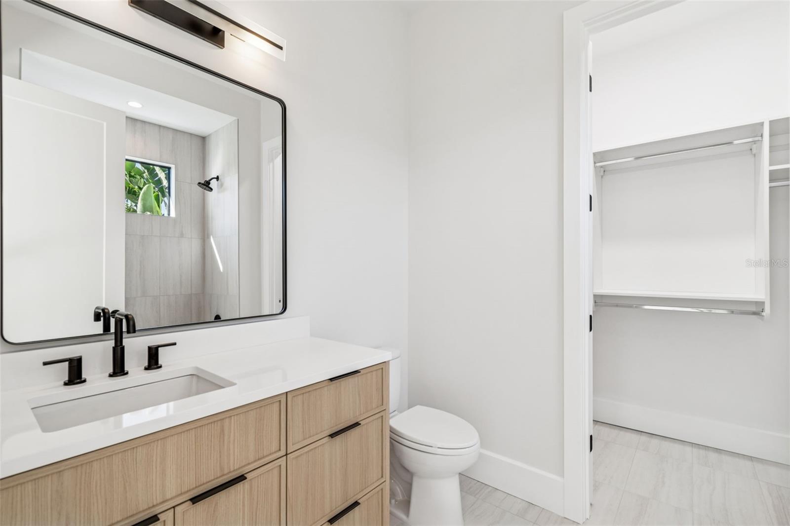 4th bedroom with en-suite bathroom