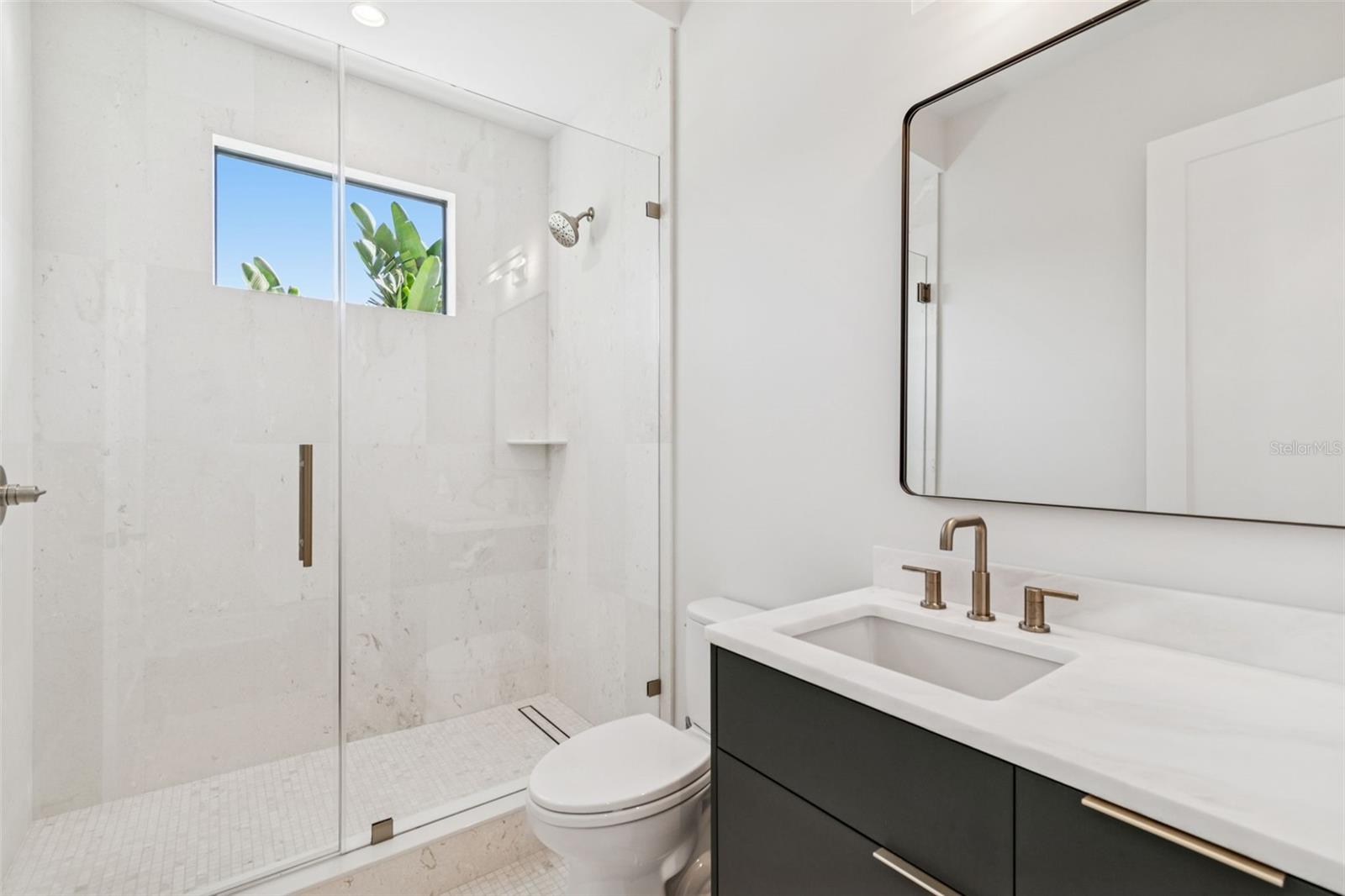 5th bedroom with walk-in shower