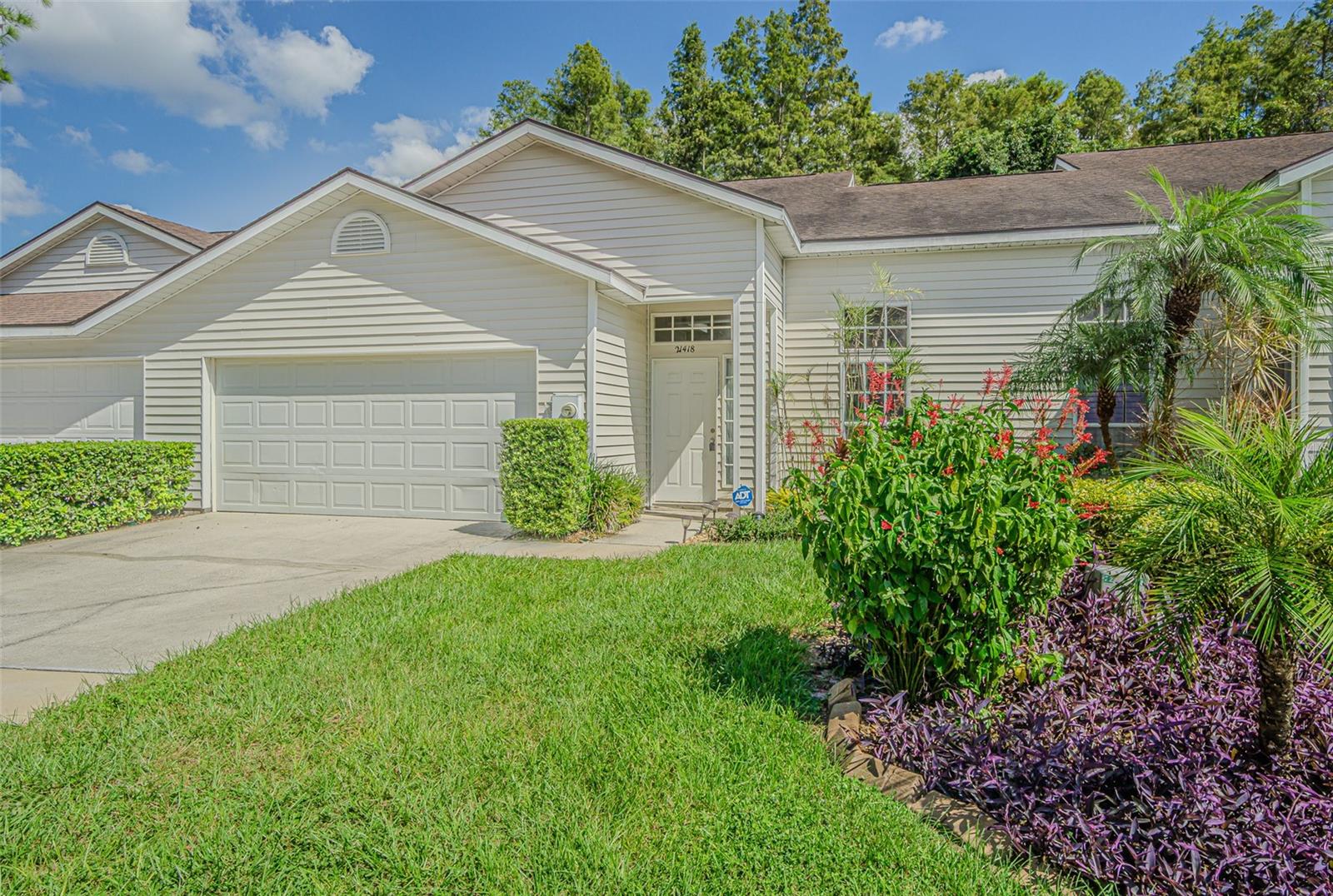 3 bedrooms/2.5 bathrooms on conservation!