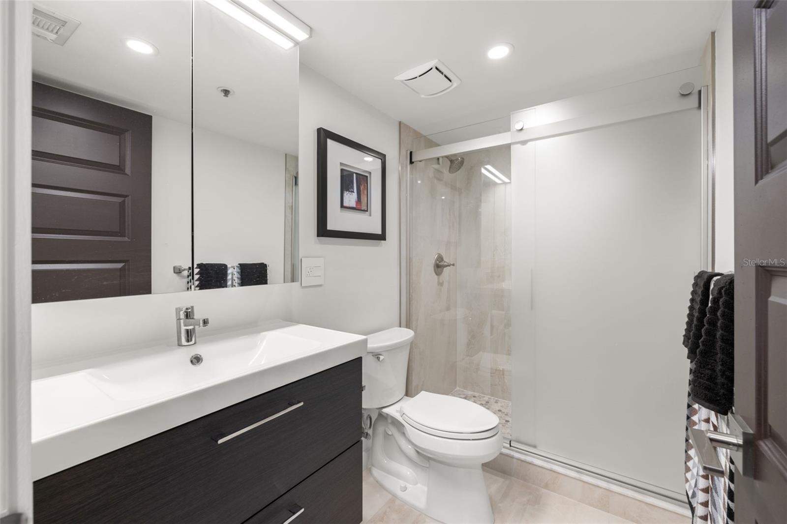 2nd Bathroom