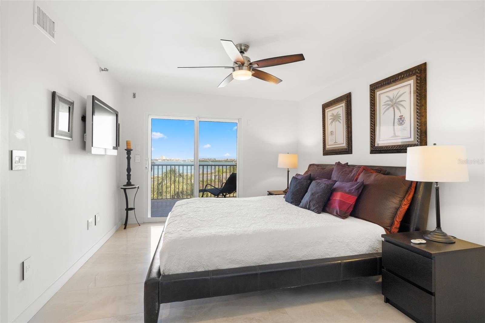 3rd Bedroom w Private Balcony