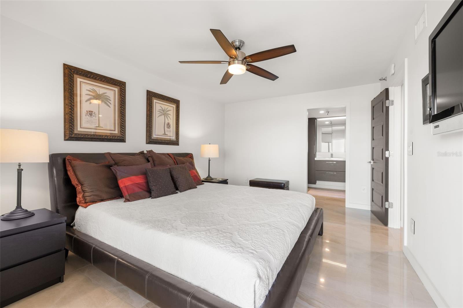 3rd Bedroom with walk-in Closet & ensuite bathroom
